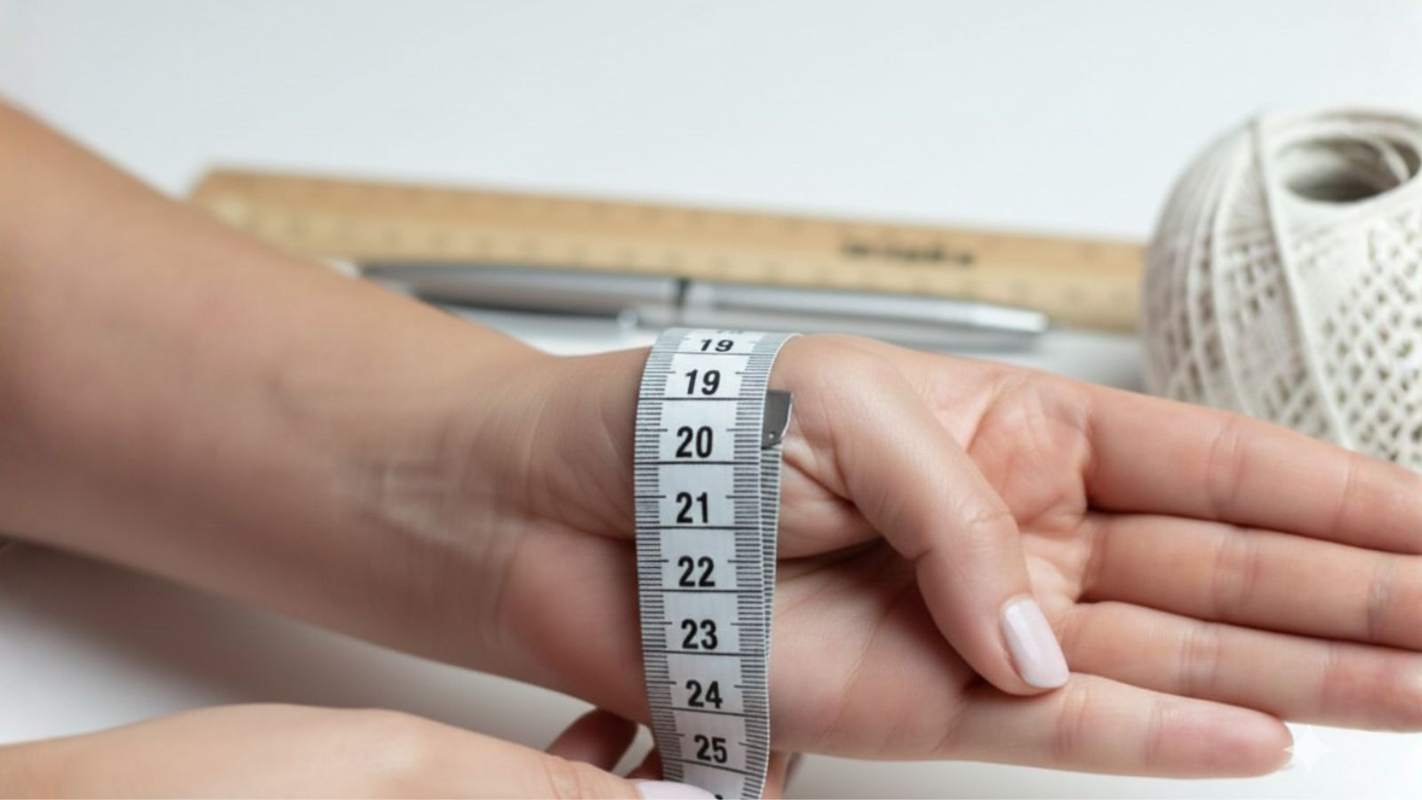 راهنمای کامل اندازه‌گیری سایز النگو در خانه (با جدول دقیق)