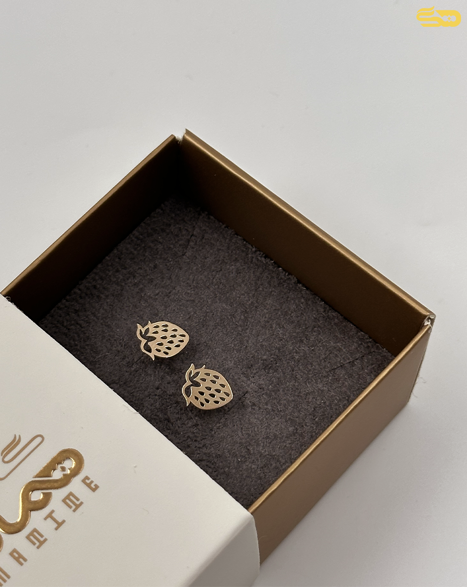 گوشواره میخی توت فرنگی