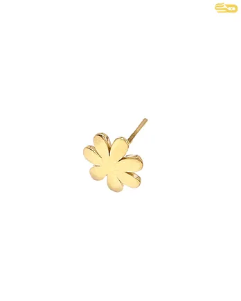 گوشواره تک لنگه بابونه